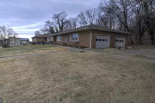 238 Elizabeth Ave, Baltimore, MD 21227 - Photo 3