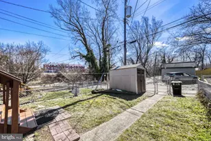 1009 Circle Dr, Halethorpe, MD 21227 - Photo 25