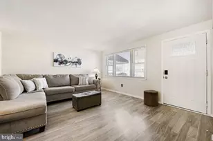 1009 Circle Dr, Halethorpe, MD 21227 - Photo 3