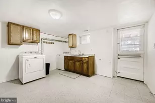 1009 Circle Dr, Halethorpe, MD 21227 - Photo 21