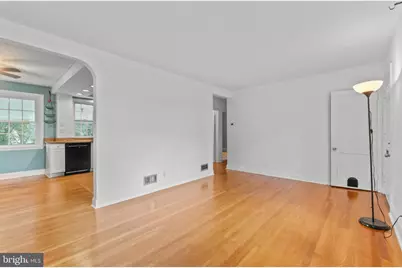 6504 Crestwood, Baltimore, MD 21239 - Photo 5