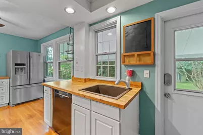 6504 Crestwood, Baltimore, MD 21239 - Photo 11