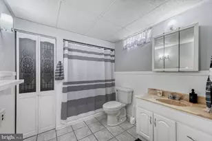 8 Seabright Ave, Baltimore, MD 21222 - Photo 23