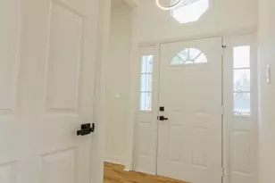 8206 Arrowhead Rd, Pikesville, MD 21208 - Photo 9