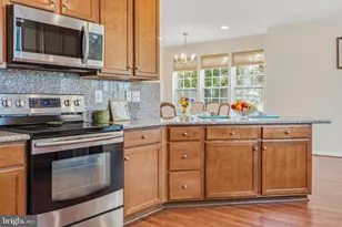 8876 Paddock Ln, Baltimore, MD 21234 - Photo 11