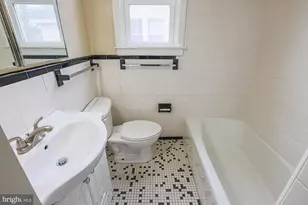 8 Irving Pl, Baltimore, MD 21208 - Photo 17