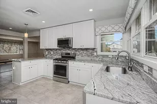 612 W Chesapeake Ave, Towson, MD 21204 - Photo 1