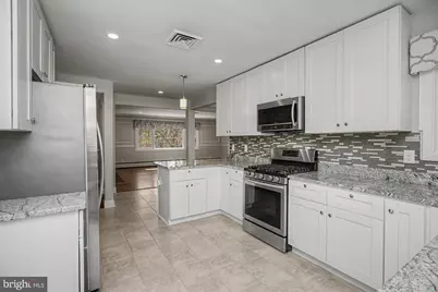 612 W Chesapeake Avenue, Towson, MD 21204 - Photo 11