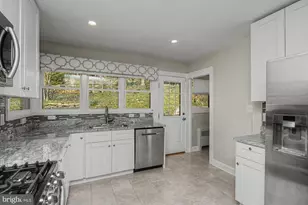 612 W Chesapeake Ave, Towson, MD 21204 - Photo 13