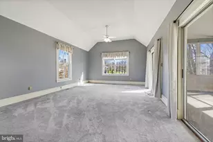 1704 Forsythia Ln, Baltimore, MD 21227 - Photo 25