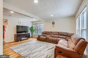 10 Bluestem Ct, Owings Mills, MD 21117 - Photo 3