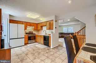 10 Bluestem Ct, Owings Mills, MD 21117 - Photo 11