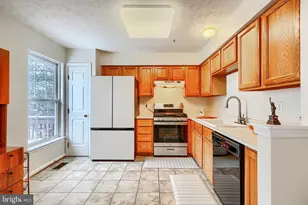 10 Bluestem Ct, Owings Mills, MD 21117 - Photo 13