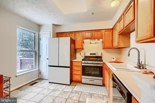 10 Bluestem Ct, Owings Mills, MD 21117 - Photo 13