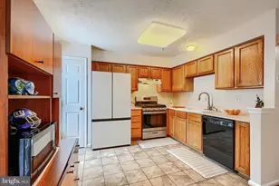 10 Bluestem Ct, Owings Mills, MD 21117 - Photo 11