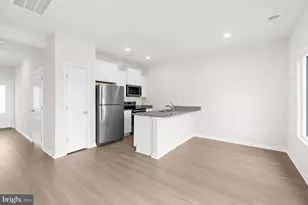 8130 Bartholomew Ct, Baltimore, MD 21206 - Photo 9