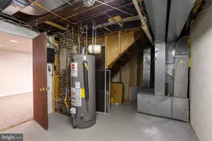 2012 Cedar Cir Dr, Catonsville, MD 21228 - Photo 55