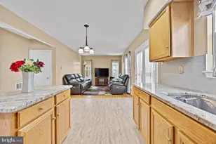 9046 Tarpleys Cir, Baltimore, MD 21237 - Photo 13