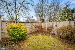 23 Saddle Ct, Pikesville, MD 21208 - Photo 5