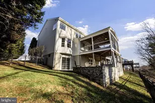 732 White Oaks Ave, Baltimore, MD 21228 - Photo 59