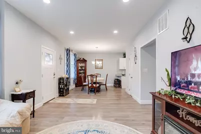 708 Hyde Park Road, Essex, MD 21221 - Photo 9