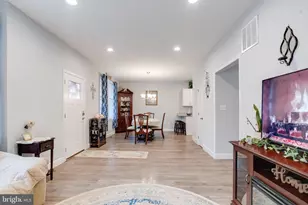 708 Hyde Park Rd, Essex, MD 21221 - Photo 9