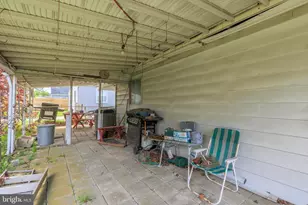 2405 Brunswick Rd, Baltimore, MD 21227 - Photo 9