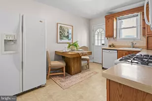 54 Wagners Ln, Essex, MD 21221 - Photo 11