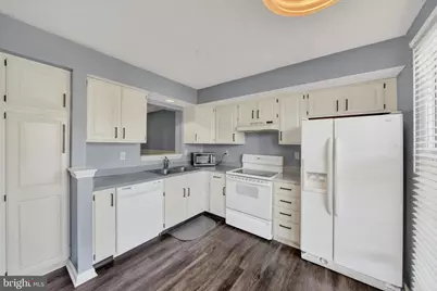 8 Brantwood Court, Nottingham, MD 21236 - Photo 5