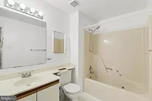 49 Ashlar Hill Ct, Parkville, MD 21234 - Photo 11