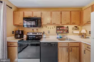 6 Juliet Ln, Baltimore, MD 21236 - Photo 9