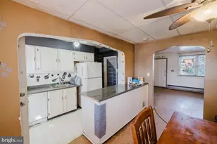 237 Endsleigh, Baltimore, MD 21220 - Photo 9