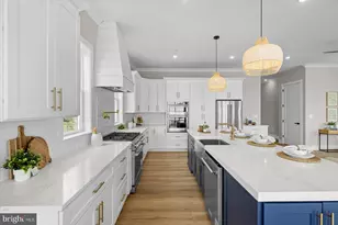 8823 Chesapeake Ave, Sparrows Point, MD 21219 - Photo 11