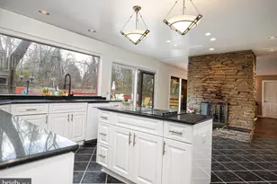 2307 Hidden Glen Dr, Owings Mills, MD 21117 - Photo 11