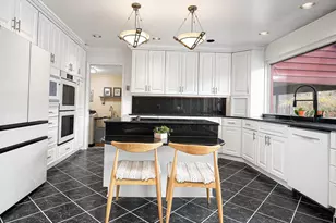 2307 Hidden Glen Dr, Owings Mills, MD 21117 - Photo 15