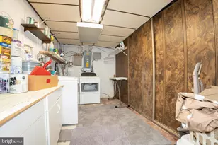 319 N Marlyn Ave, Baltimore, MD 21221 - Photo 37