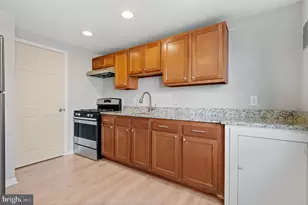 801 Seckel Ct, Halethorpe, MD 21227 - Photo 5