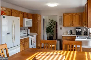 212 New Ave, Reisterstown, MD 21136 - Photo 7