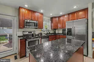 9120 Summer Park Dr, Parkville, MD 21234 - Photo 11