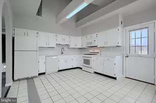 1727 Magnolia Ave, Baltimore, MD 21227 - Photo 17