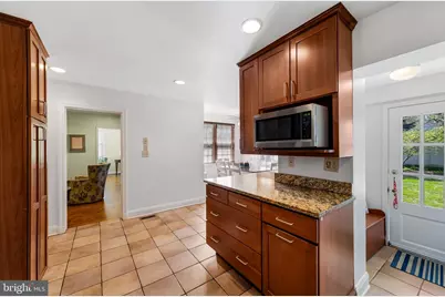 6900 Avondale Road, Baltimore, MD 21212 - Photo 13