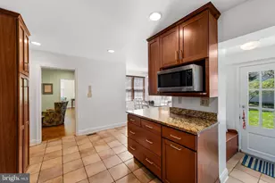 6900 Avondale Rd, Baltimore, MD 21212 - Photo 13