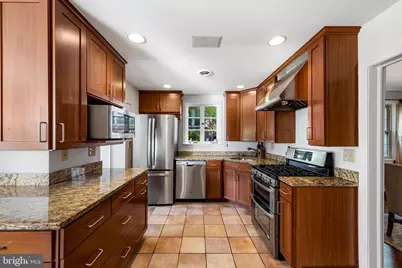 6900 Avondale Road, Baltimore, MD 21212 - Photo 9