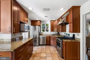 6900 Avondale Rd, Baltimore, MD 21212 - Photo 9