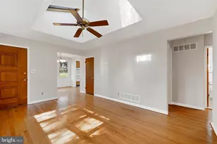 2926 Knoll Acres Dr, Baltimore, MD 21234 - Photo 7