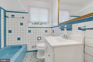 2926 Knoll Acres Dr, Baltimore, MD 21234 - Photo 21