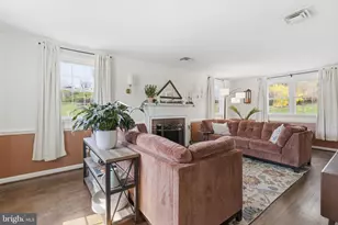 1 Glenluce Ct, Towson, MD 21286 - Photo 3