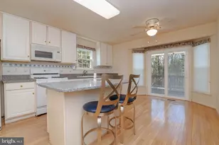 9102 Wise Ave Ext, Baltimore, MD 21219 - Photo 13