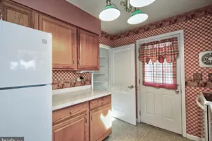 8809 Lakewood Rd, Baltimore, MD 21234 - Photo 11