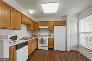 5209 Abbeywood Ct, Rosedale, MD 21237 - Photo 9